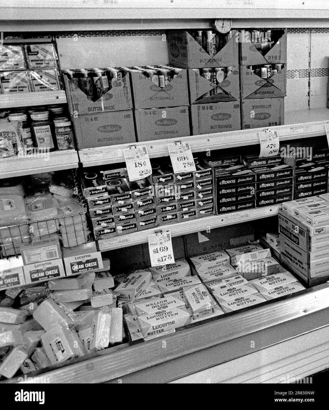 1980s grocery store Black and White Stock Photos & Images Alamy