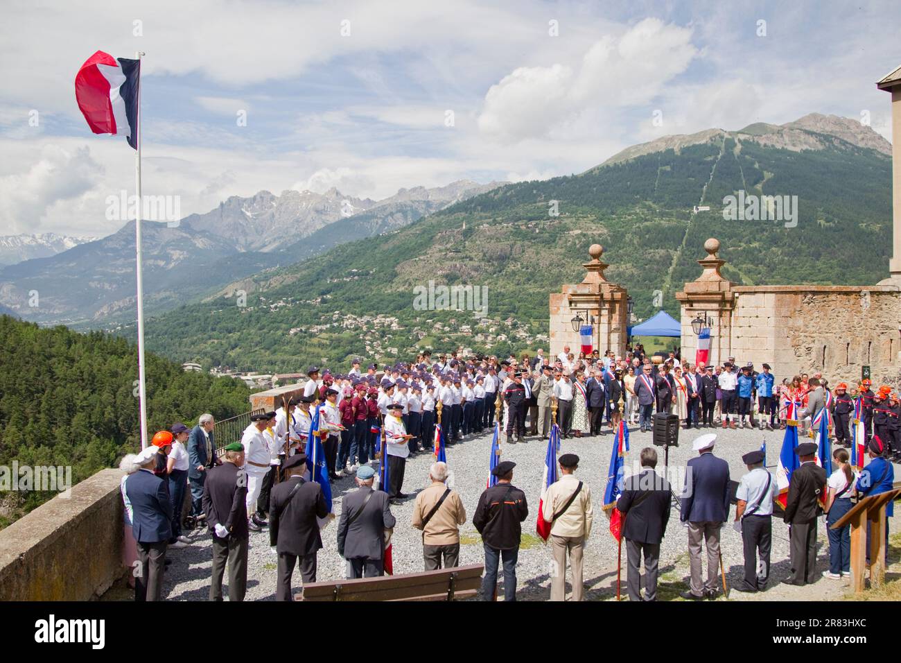 Briancon, France. 18th June, 2023. Mayor Arnaud Murgia of Briancon delivers his speech, France on June 18, 2023. The young volunteers of the SNU (Universal National Service) on an internship in Ancelle in the Hautes-Alpes take part in the commemoration ceremony of the 83rd anniversary of the Appeal of June 18, 1940 in Briancon. Photo by Thibaut Durand/ABACAPRESS.COM Credit: Abaca Press/Alamy Live News Stock Photo