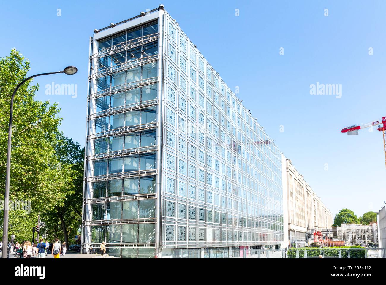 Paris, Ile de France, France, The Institut du Monde Arabe (IMA) French for Arab World Institute, is an organisation founded in Paris in 1980 Stock Photo