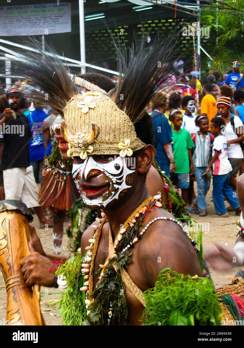 Tribal head dress hi-res stock photography and images - Alamy