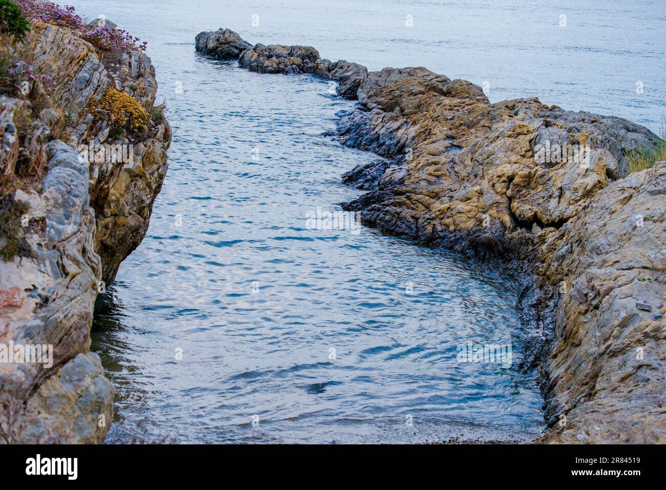 Off Shore Rocks Offshore rock formations hi-res stock photography and images - Alamy