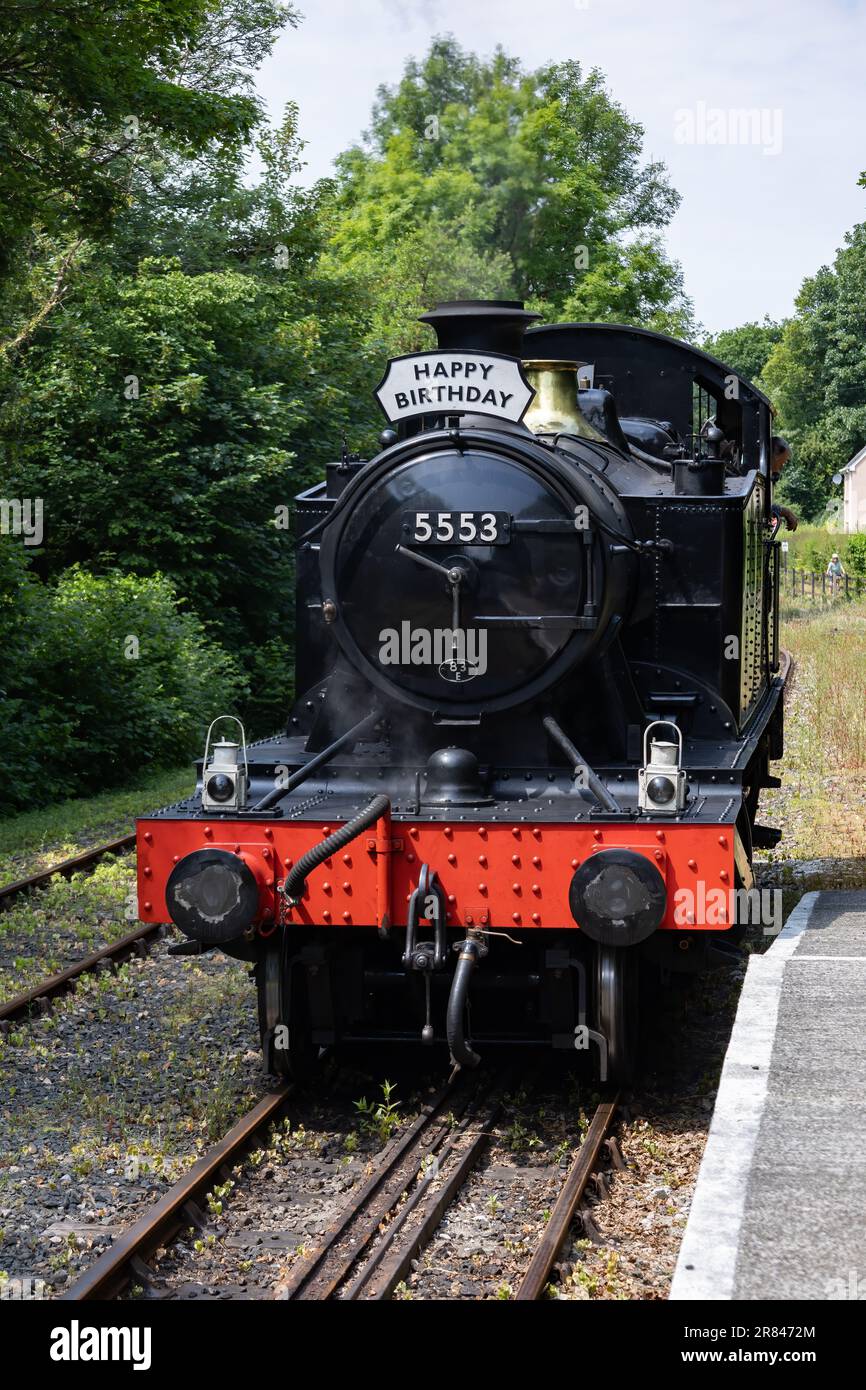 bodmin-cornwall-uk-june-13-steam-train-at-bodmin-general-railway