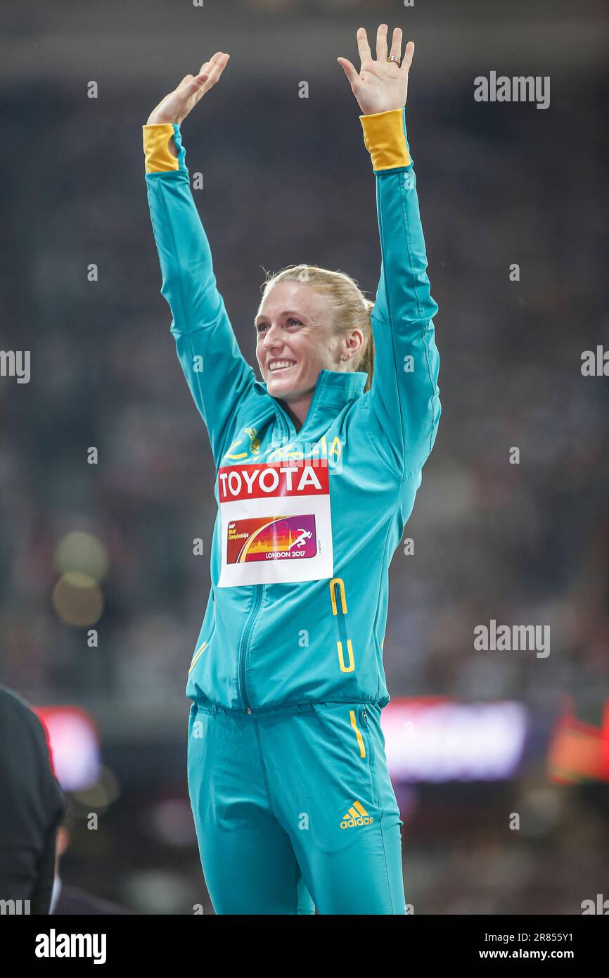 Sally Pearson at the award ceremony and receiving the medal at the