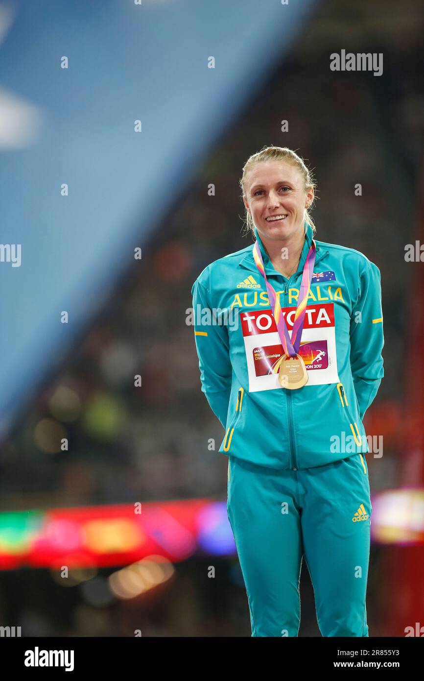 Sally Pearson at the award ceremony and receiving the medal at the