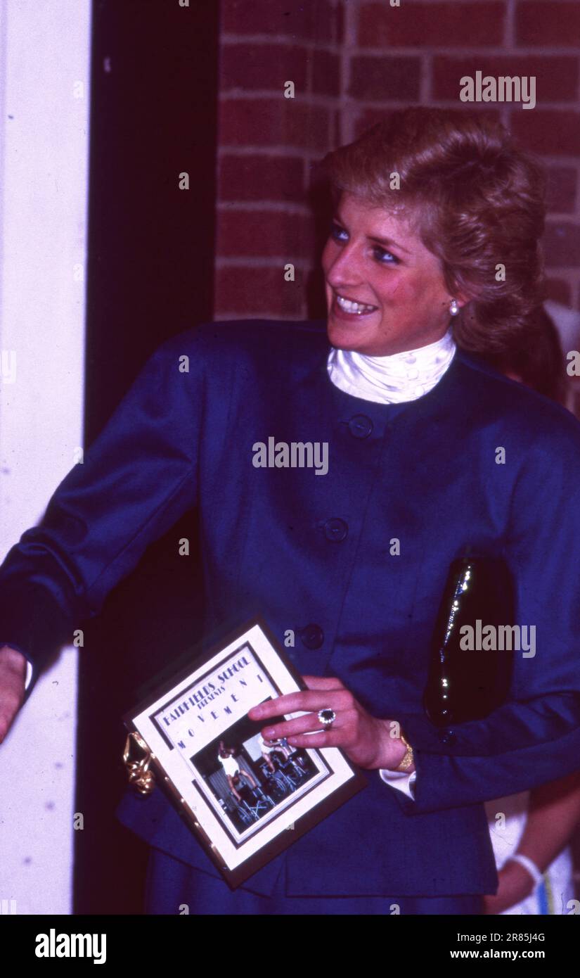 29 April 1988 Diana ,Princess of Wales visits Fairfields School, Northampton, UK Photo by The Henshaw archive Stock Photo