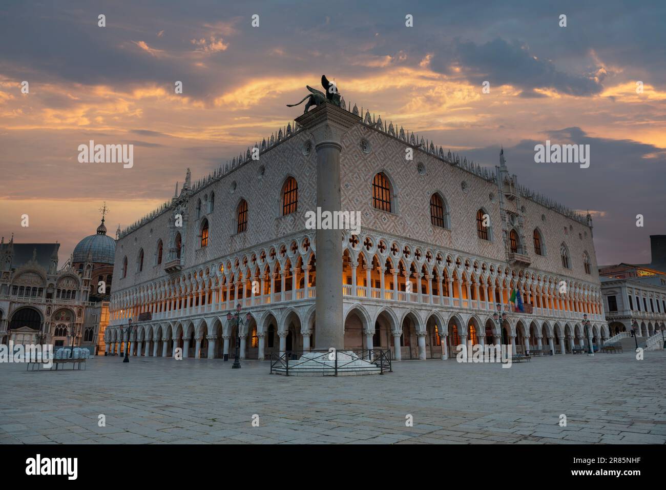 Venice doges palace scene hi-res stock photography and images - Alamy