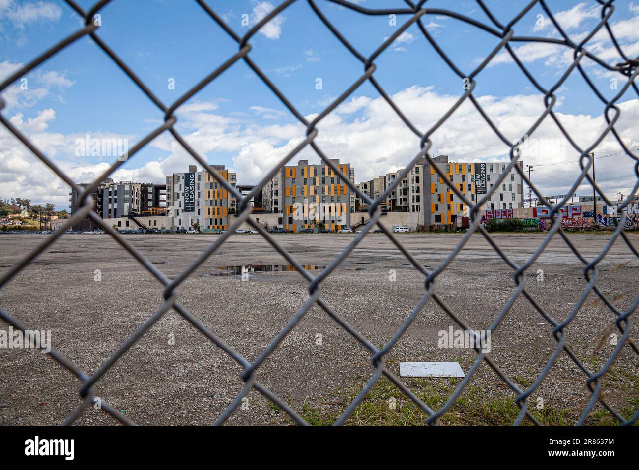 New housing construction near downtown Los Angeles, Llewellyn