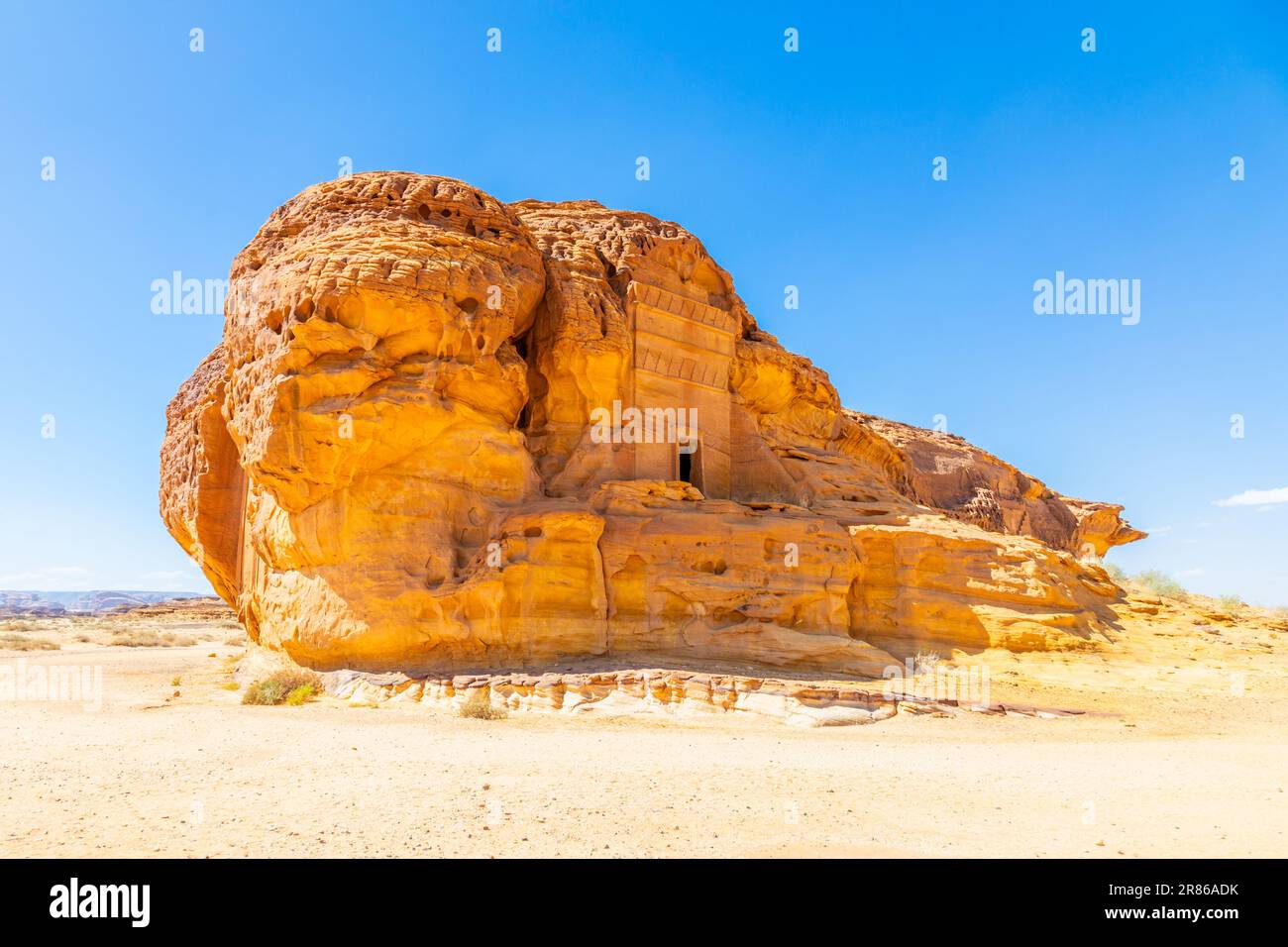 Jabal al Ahmar ancient  Nabataean civilization tombs carved in stone, Hegra, Madinah Saleh, Al Ula, Saudi Arabia Stock Photo