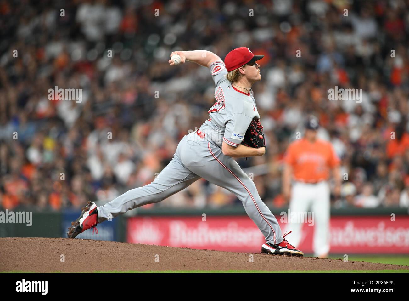 Cincinnati Reds pitcher Andrew Abbott (41) throws a curveball in the