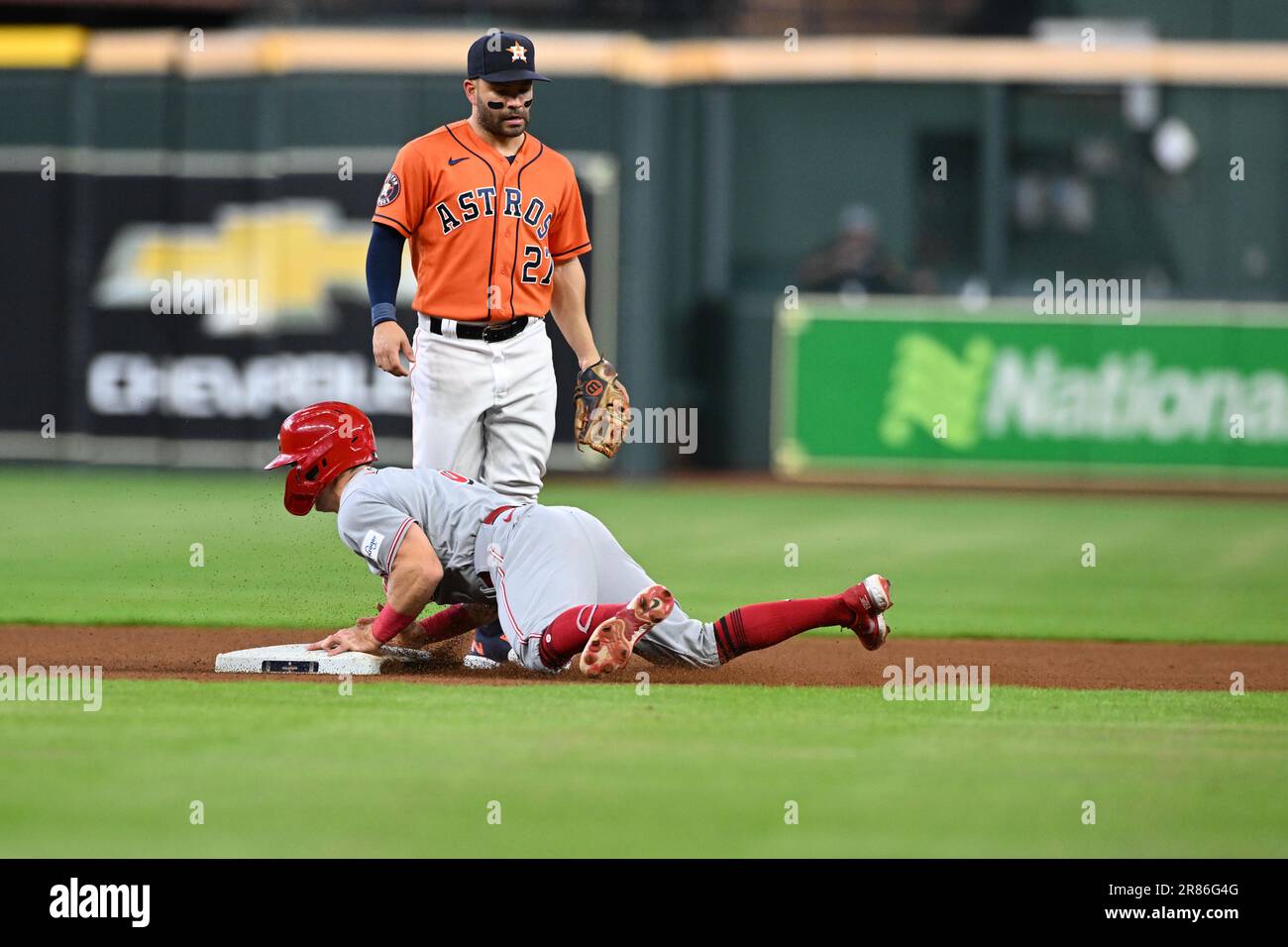 Cincinnati Reds shortstop Matt McLain (9) safely steals second base in the top of the third inning during the MLB interleague game between the Cincinn Stock Photo