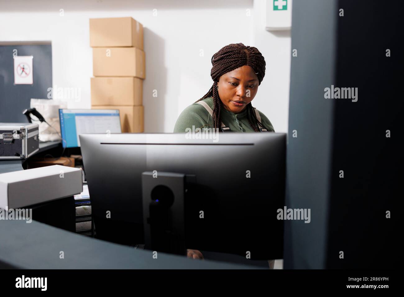 Factory stockroom boxes on shelf hi-res stock photography and images ...