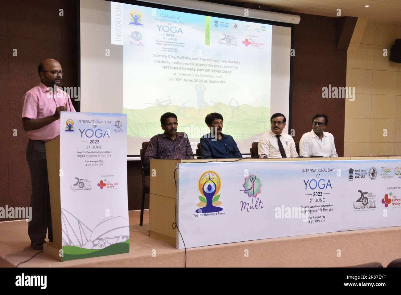 Kolkata, West Bengal, India. 19th June, 2023. Press meet for upcoming event, celebration of the International Day of Yoga with about 500 underprivileged children and school children in the Science City premises on June 21, 2023. The event will be a one-of-a-kind initiative at the heart of the city as several dignitaries and sports personalities. It will be organised jointly by Science City, Kolkata and The Kidney Care Society. (Credit Image: © Biswarup Ganguly/Pacific Press via ZUMA Press Wire) EDITORIAL USAGE ONLY! Not for Commercial USAGE! Stock Photo