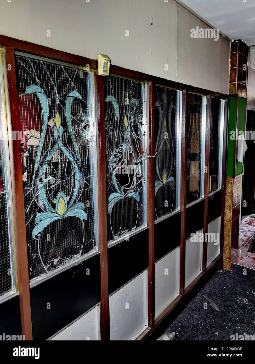 The glass inside is smashed SHEFFIELD, ENGLAND STEP INSIDE the working ...