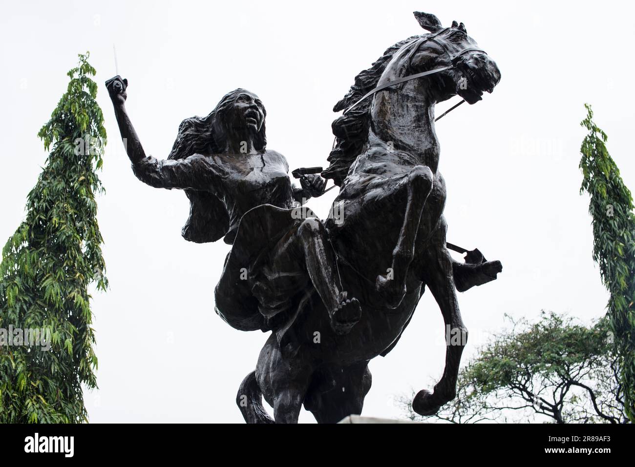 Statue of Gabriela Silang, Makati, Manila, Philippines Stock Photo - Alamy