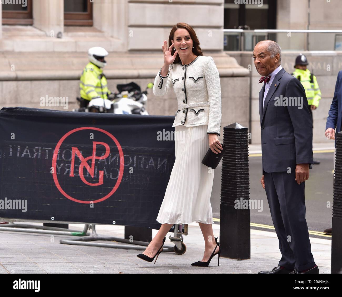 National portrait gallery reopens hi-res stock photography and images ...