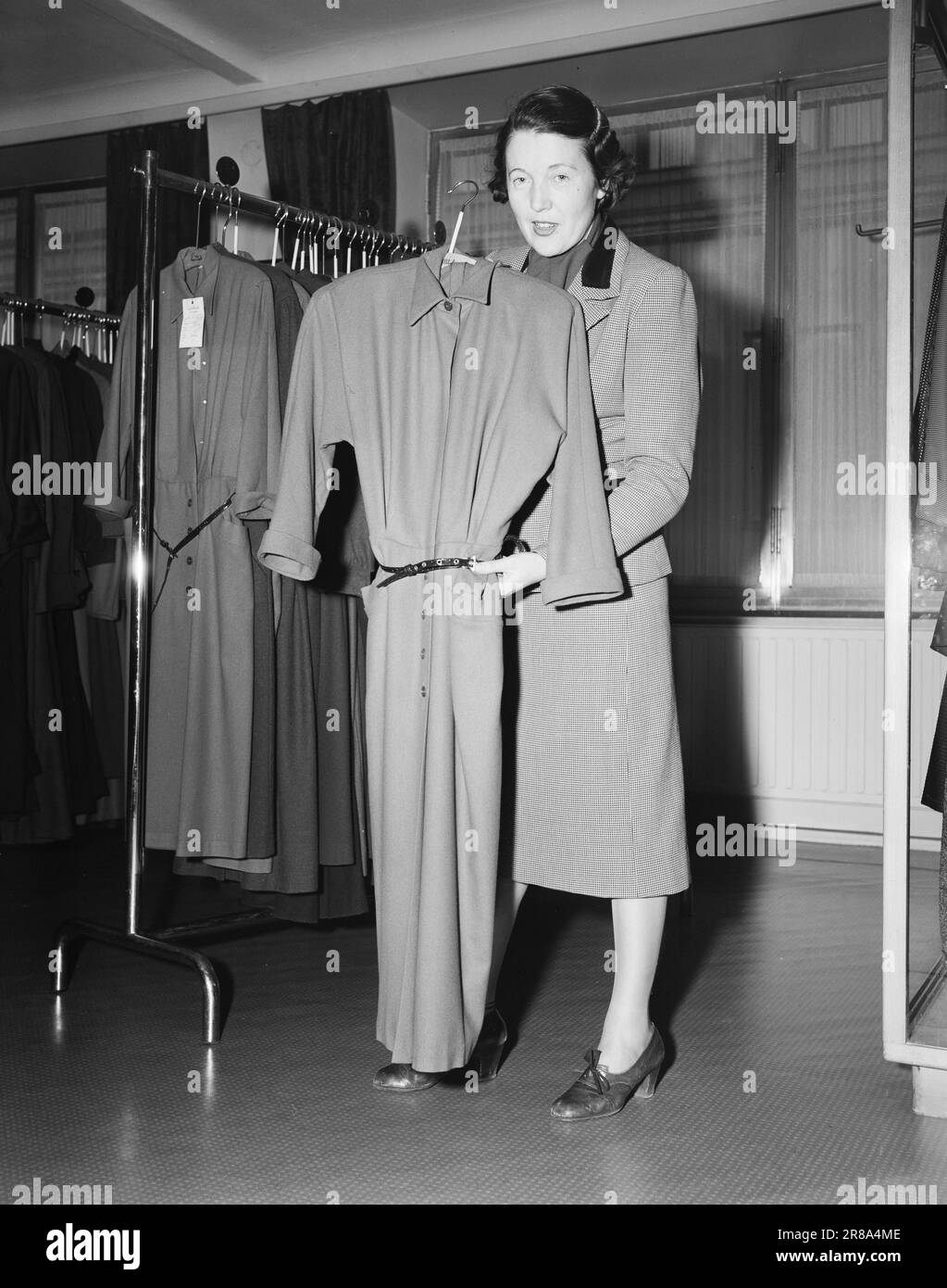 Well stocked Black and White Stock Photos & Images Alamy