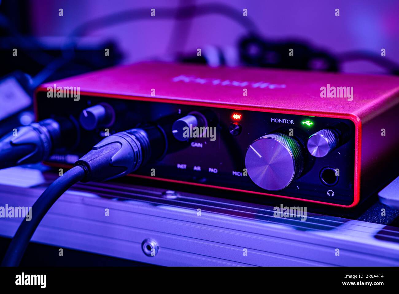 Studio interface hi-res stock photography and images - Alamy
