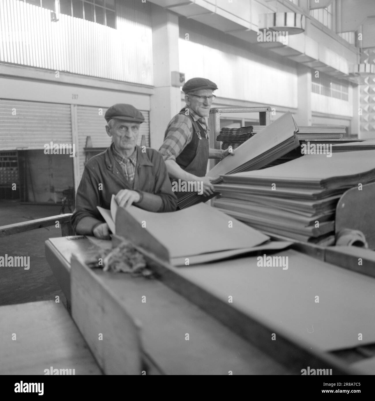 Current 14 10 1960 Norsk Hydro A Working Day Is Over A New One Has current-14-10-1960-norsk-hydro-a-working-day-is-over-a-new-one-has