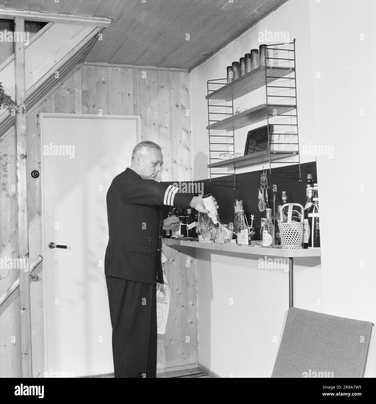 Number 700 Black and White Stock Photos & Images - Alamy