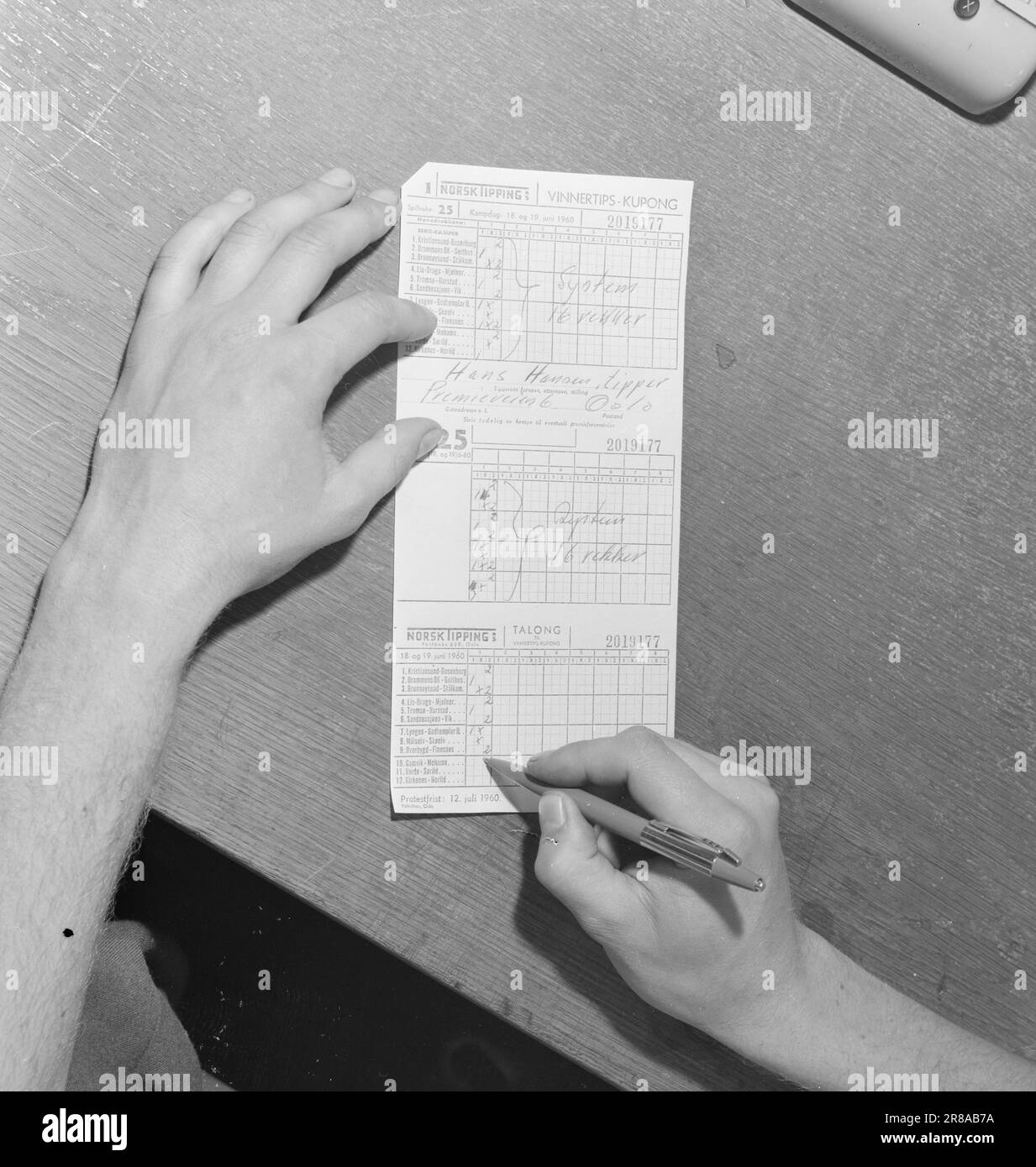 One Way Payment Black And White Stock Photos Images Alamy samuel-hubbard-coupon-code-2019-online-emergencydentistry