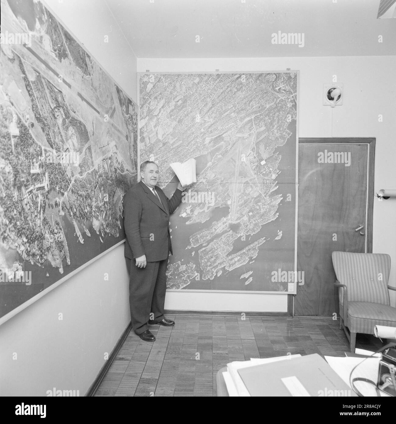 current-47-1-1960-the-planes-into-the-living-room-we-still-know-too