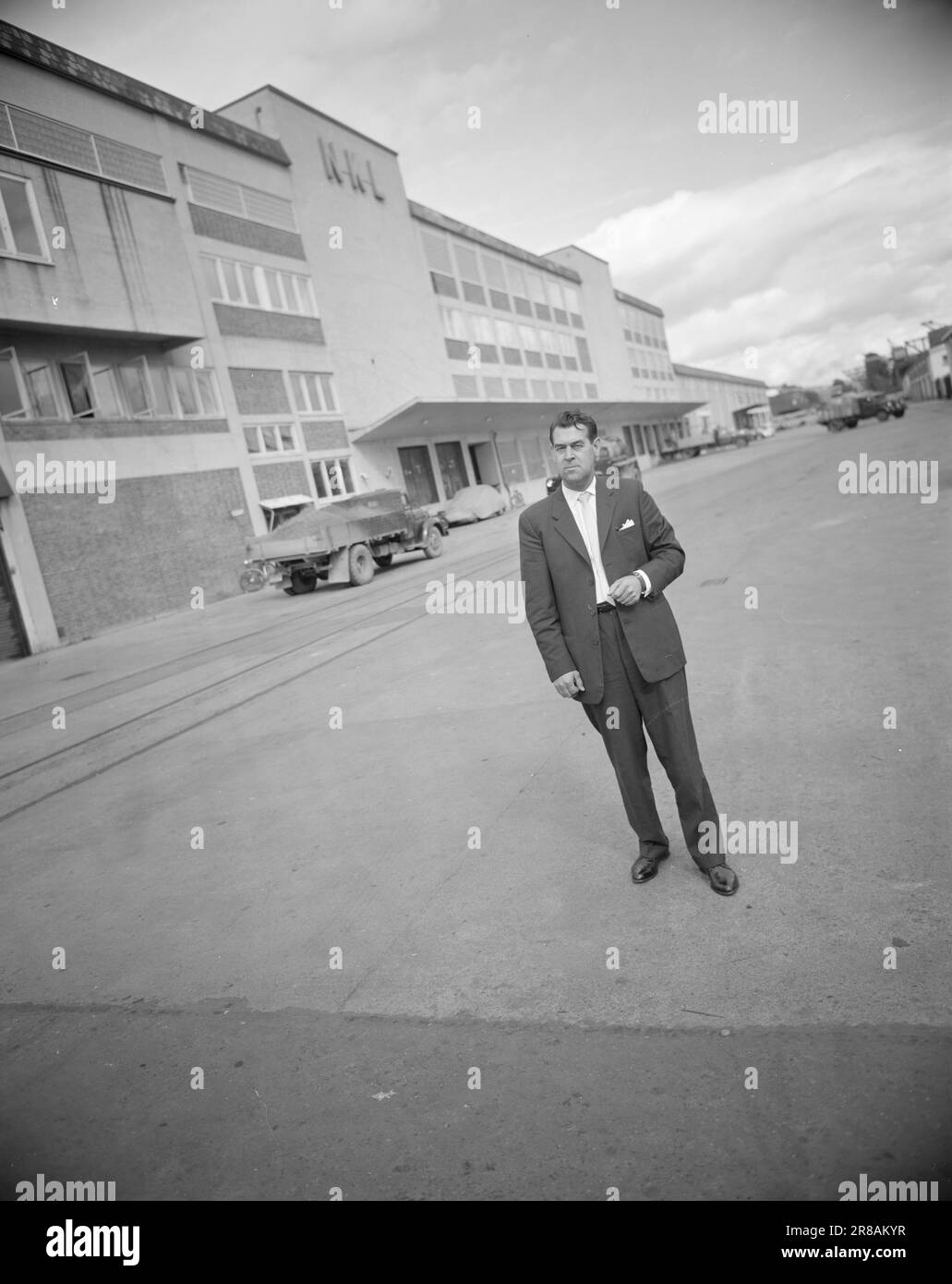 Current 40-8-1960: Bottom of the inverted pyramid Peder Søiland - often