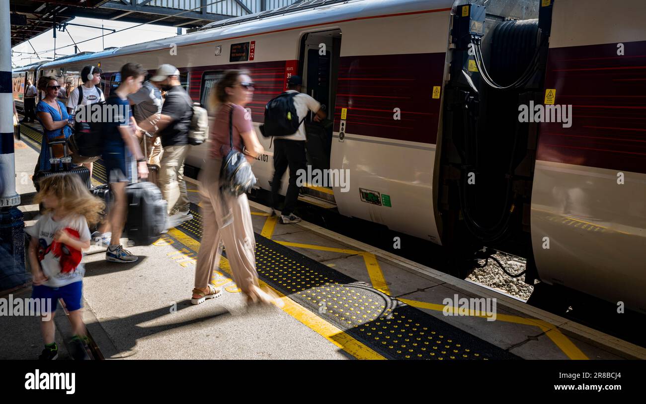 Grantham Train Station – Passengers boarding a London North Eastern Railway (LNER) Azuma Train bound for London Kings Cross Stock Photo