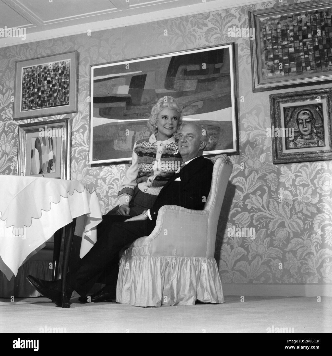 Current 4551960 Sensation from Sonja Sonja Henie and her husband