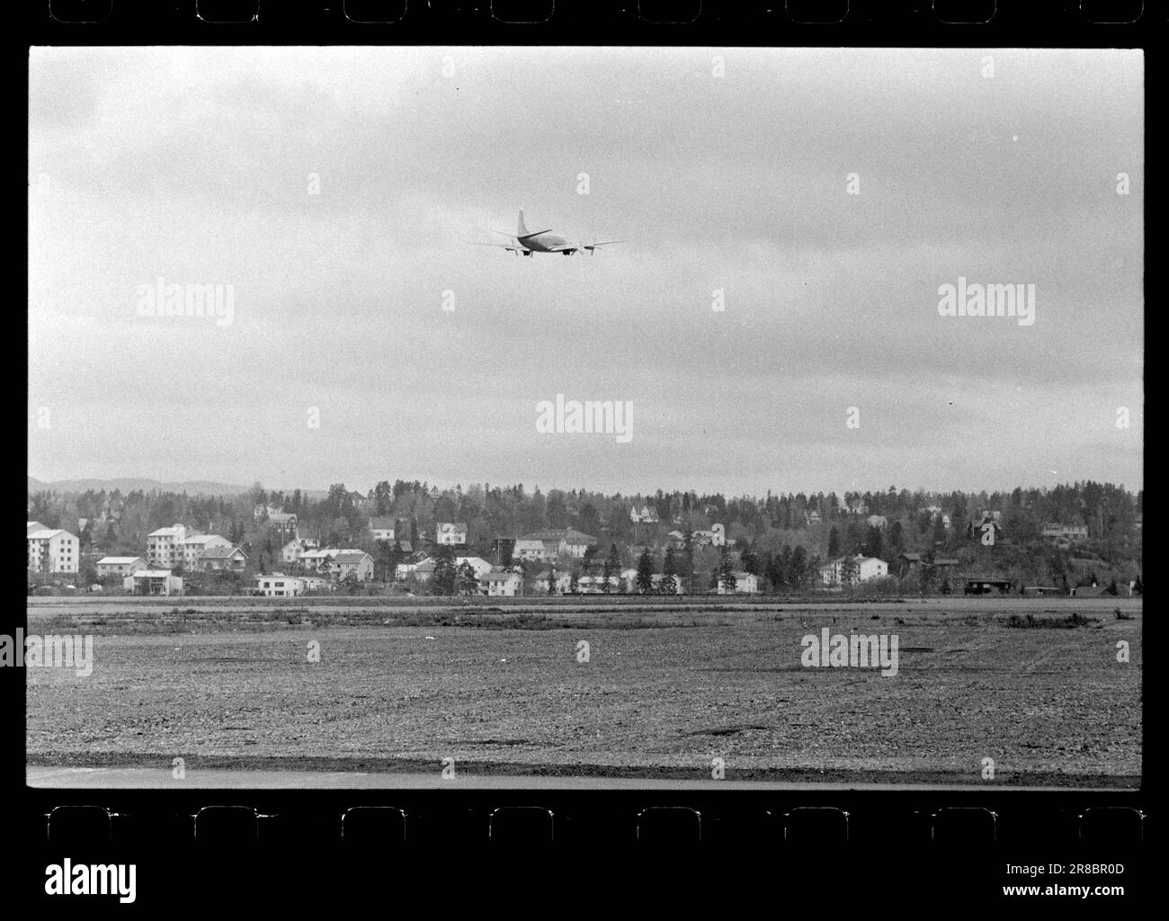 New build houses Black and White Stock Photos & Images Alamy