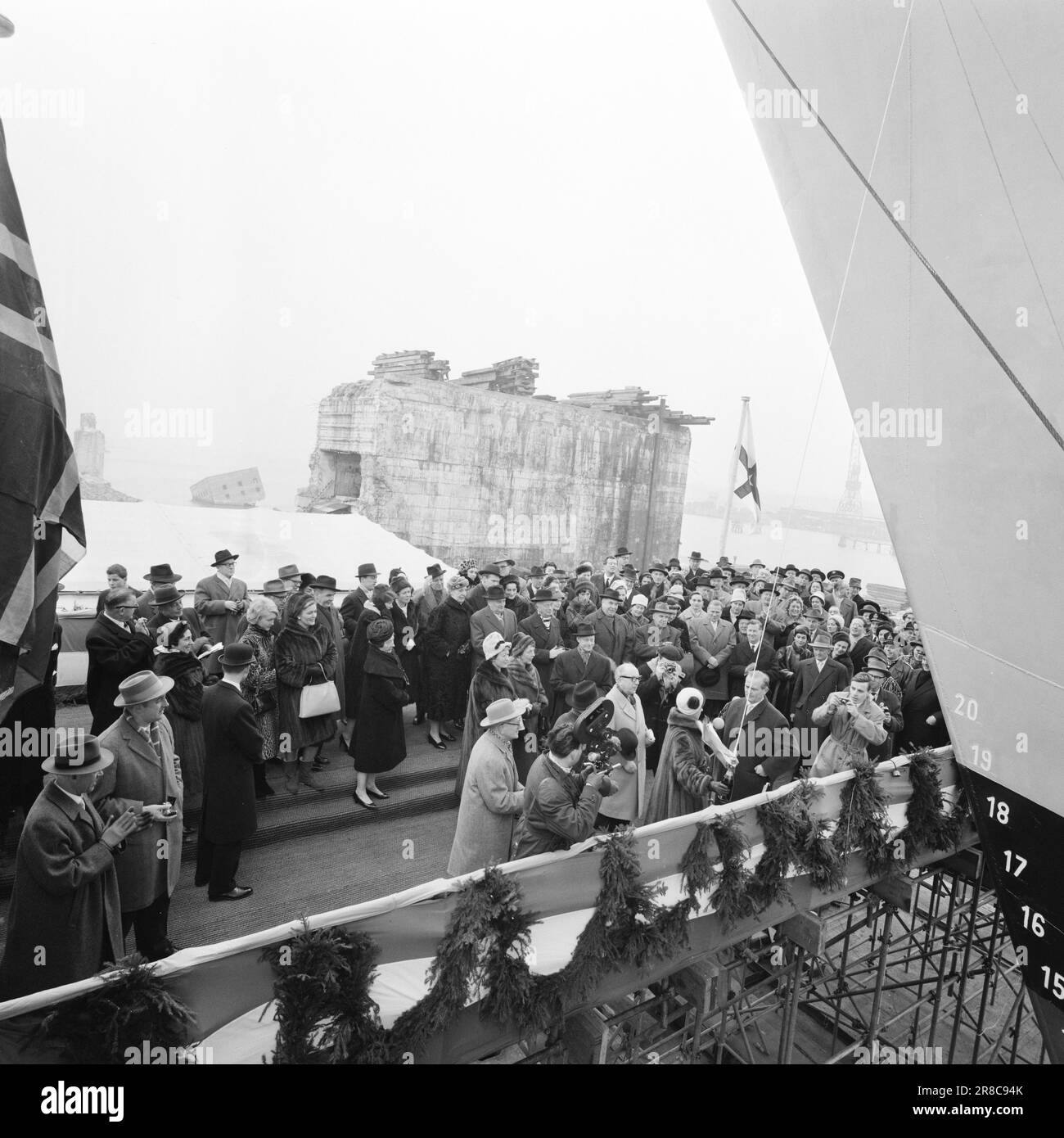 Current 56 10 1960 Ships For Cars And People The Shipowner Anders current-56-10-1960-ships-for-cars-and-people-the-shipowner-anders