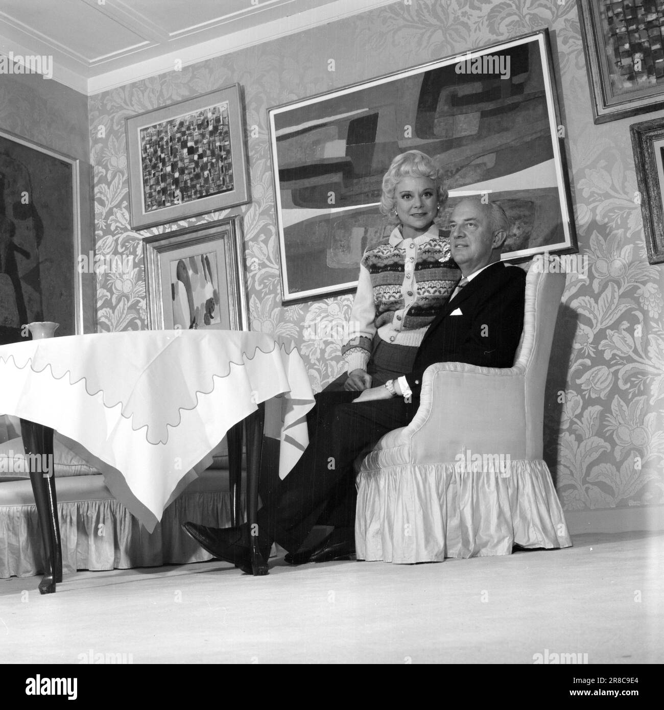 Current 4551960 Sensation from Sonja Sonja Henie and her husband