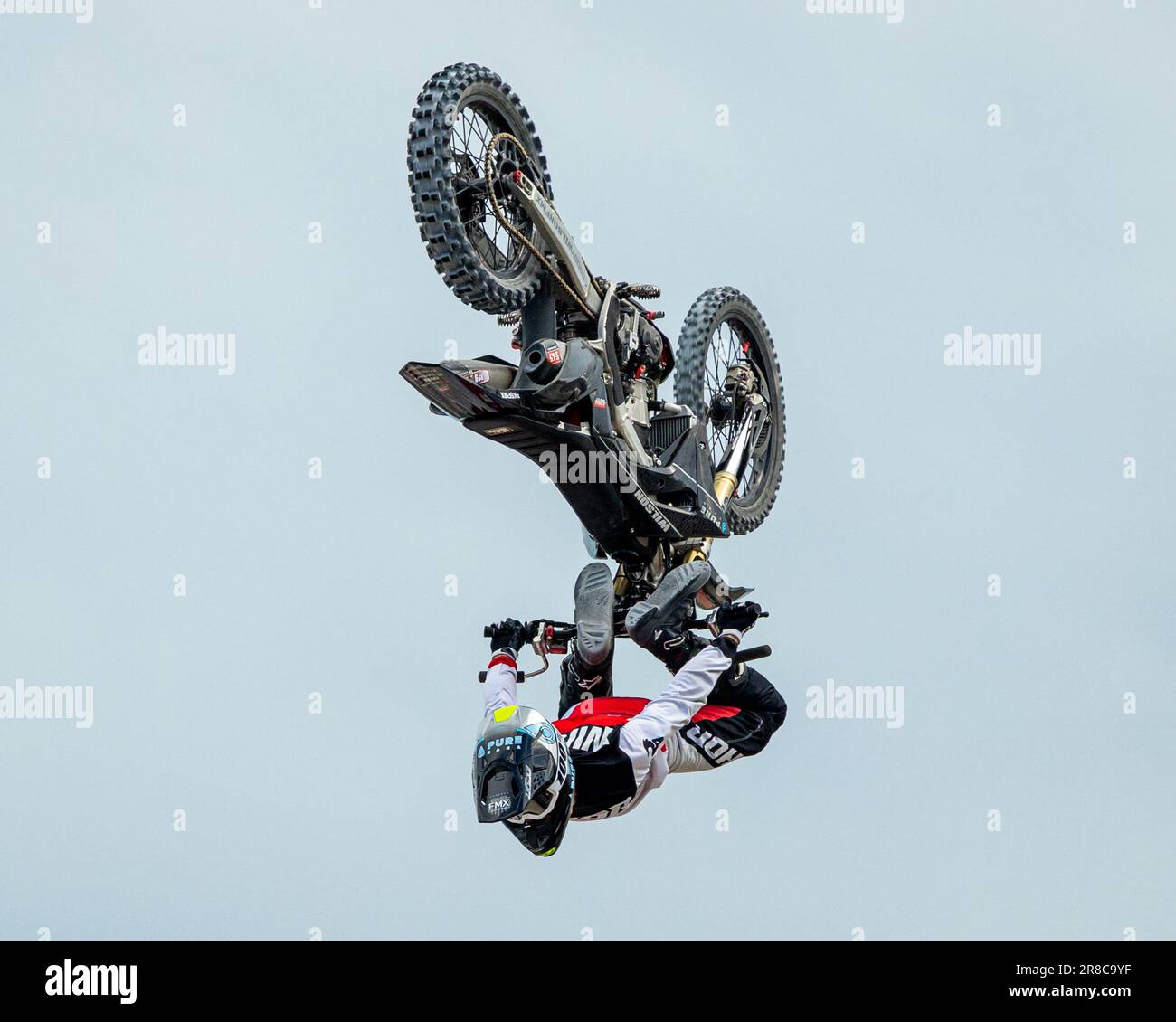 Amazing dirt bike tricks Stock Photo Alamy
