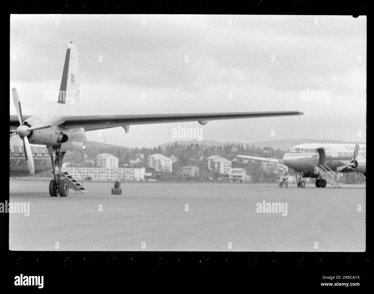 current-47-1-1960-the-planes-into-the-living-room-we-still-know-too