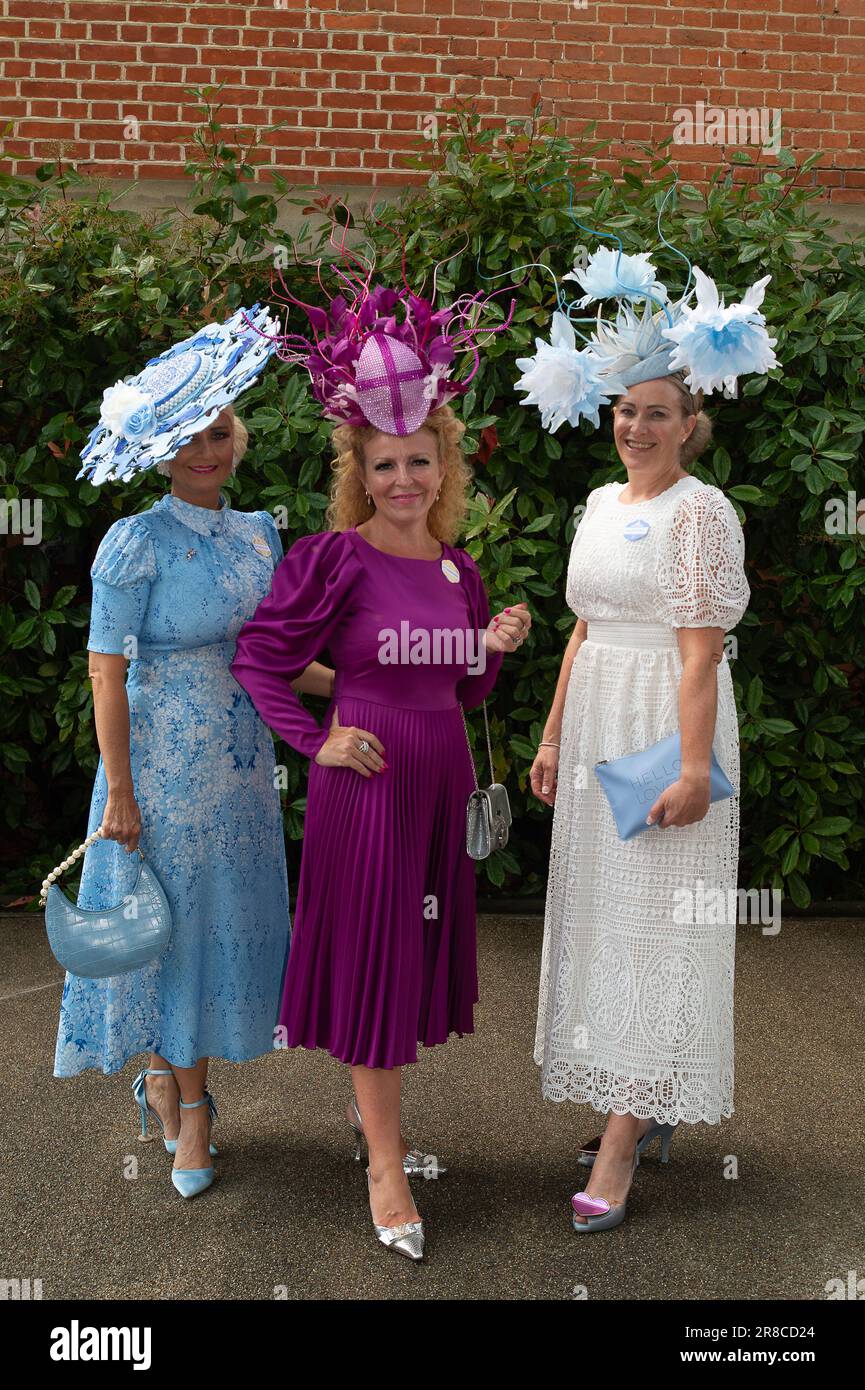 Ascot, Berkshire, UK. 20th June, 2023. Milliner Viv Jenner (M) arrives