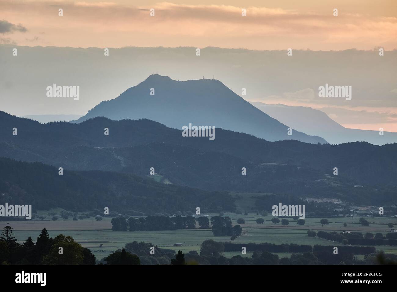 Mt putauaki hi-res stock photography and images - Alamy