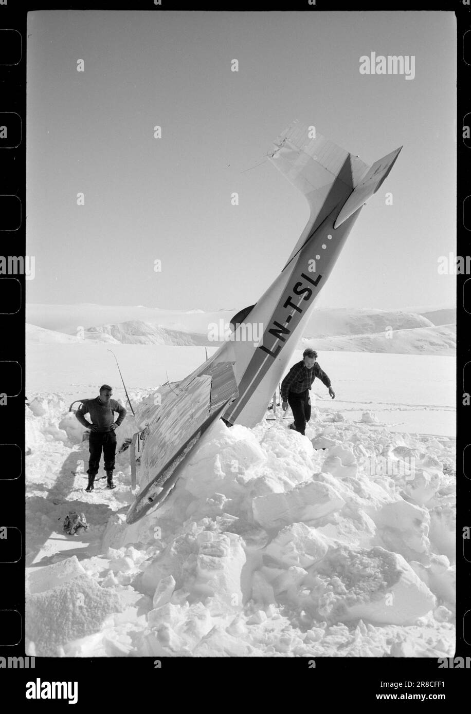 Wings and wheels Black and White Stock Photos & Images Alamy
