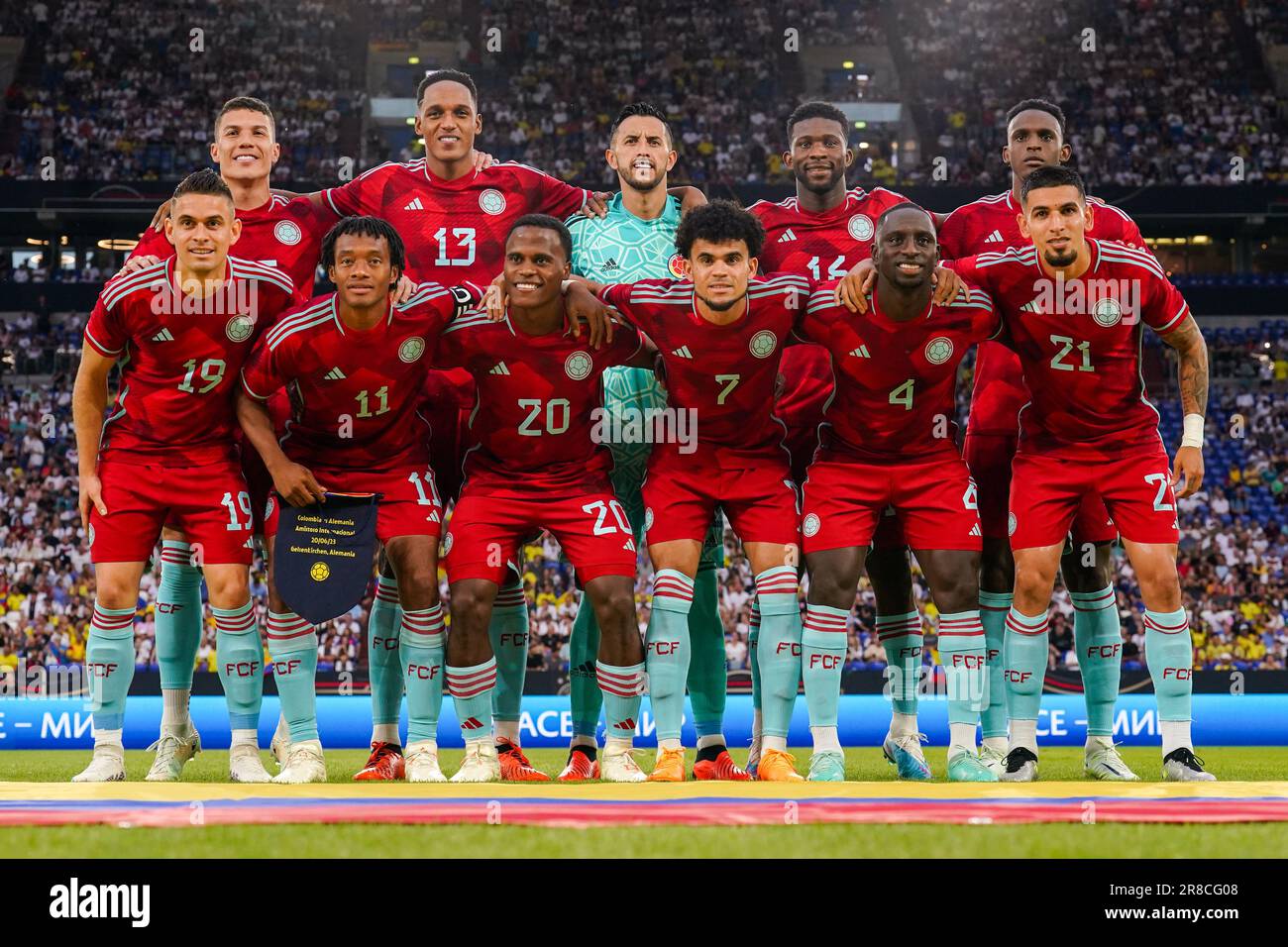 GELSENKIRCHEN, GERMANY - JUNE 20: Teamphoto of Colombia, (back row L-R) Mateus Uribe of Colombia, Yerry Mina of Colombia, Goalkeeper Camilo Vargas of Colombia, Jefferson Lerma of Colombia, Jhon Lucumi of Colombia, (front row L-R) Rafael Santos Borre of Colombia, Juan Cuadrado of Colombia, Jhon Arias of Colombia, Luis Diaz of Colombia, Deiver Machado of Colombia, Daniel Munoz of Colombia during the International Friendly match between Germany and Colombia at the Veltins-Arena on June 20, 2023 in Gelsenkirchen, Germany (Photo by Joris Verwijst/Orange Pictures) Stock Photo