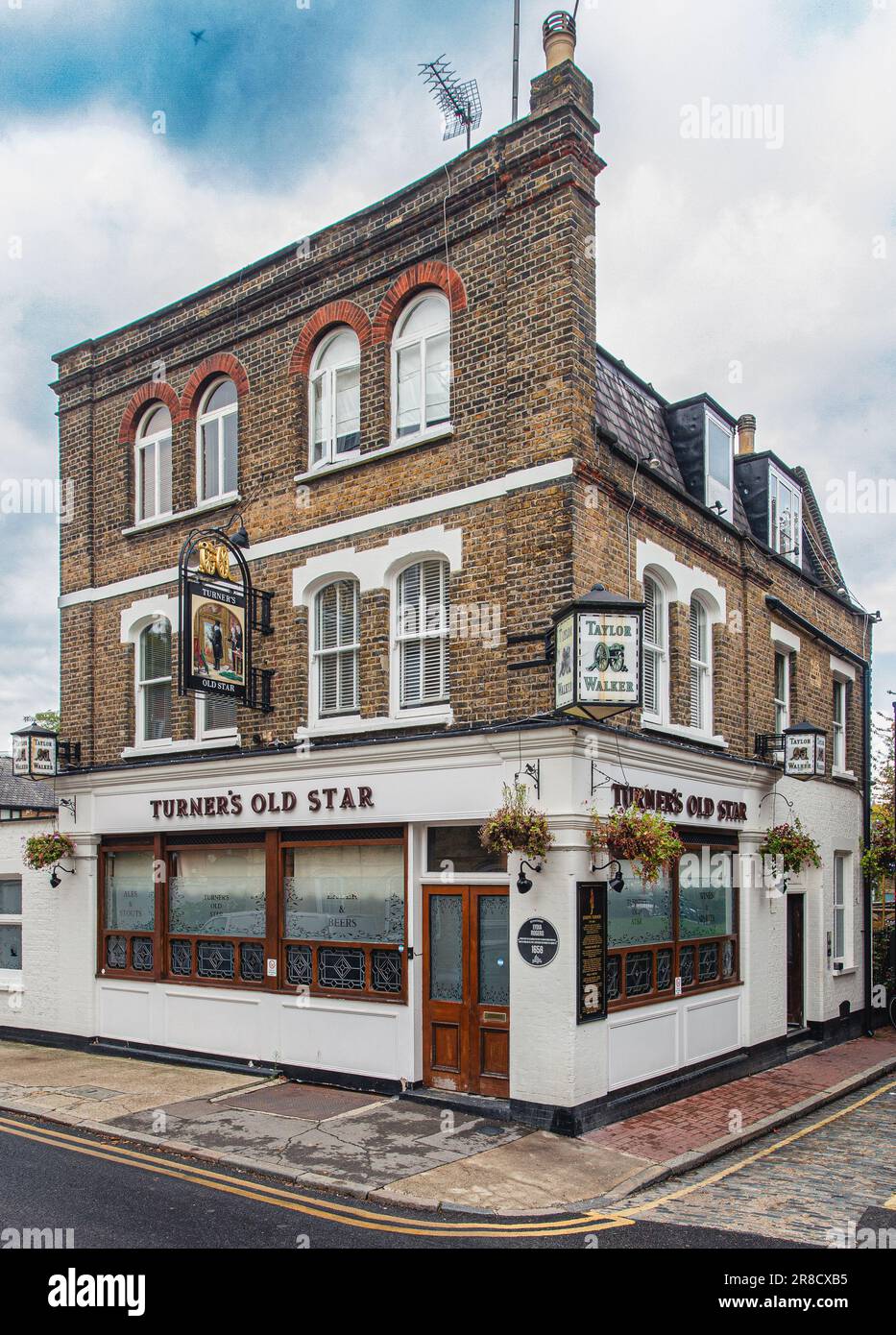 Exterior of the Turners Old Star pub in Wapping, London, UK Stock Photo