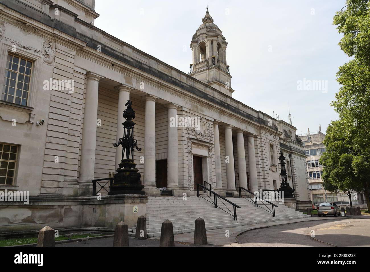 Cardiff crown court entrance stock photo alamy