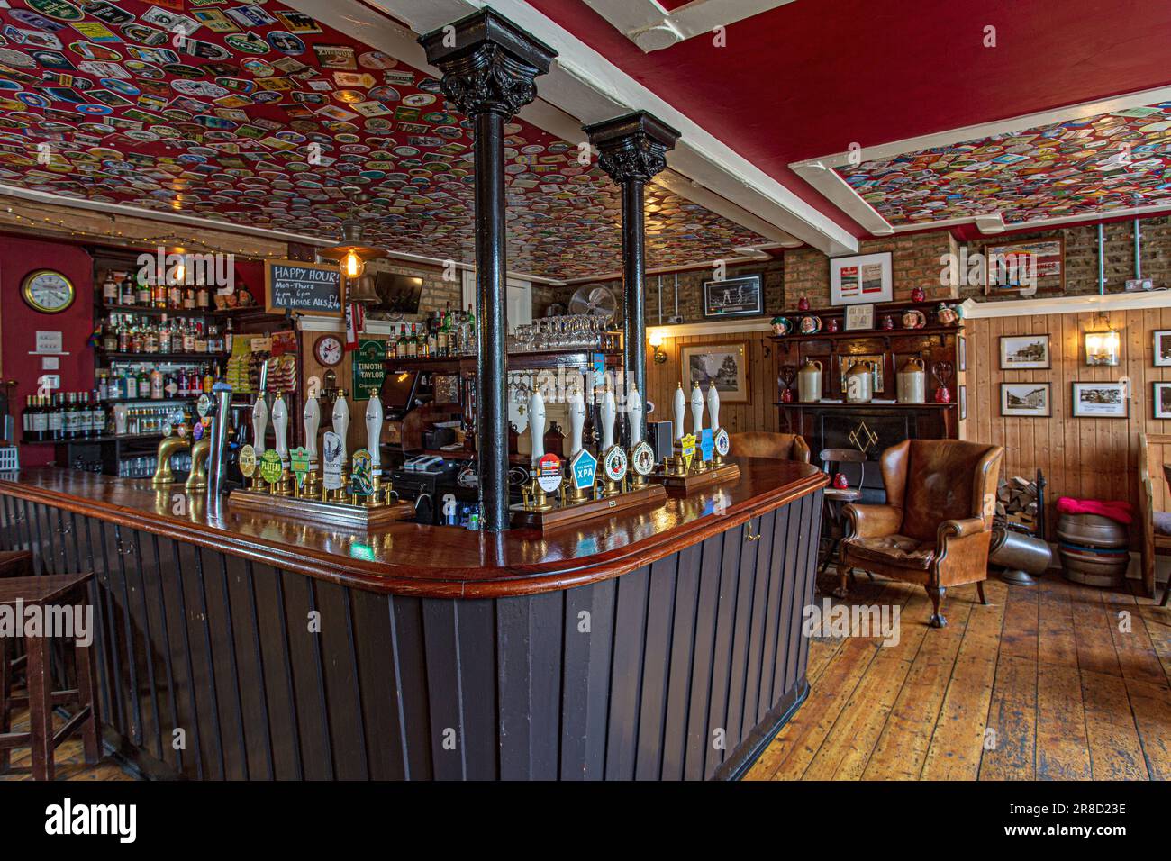 Interior  of the Bricklayer’s Arms in Waterman Street , Putney , London ,UK Stock Photo