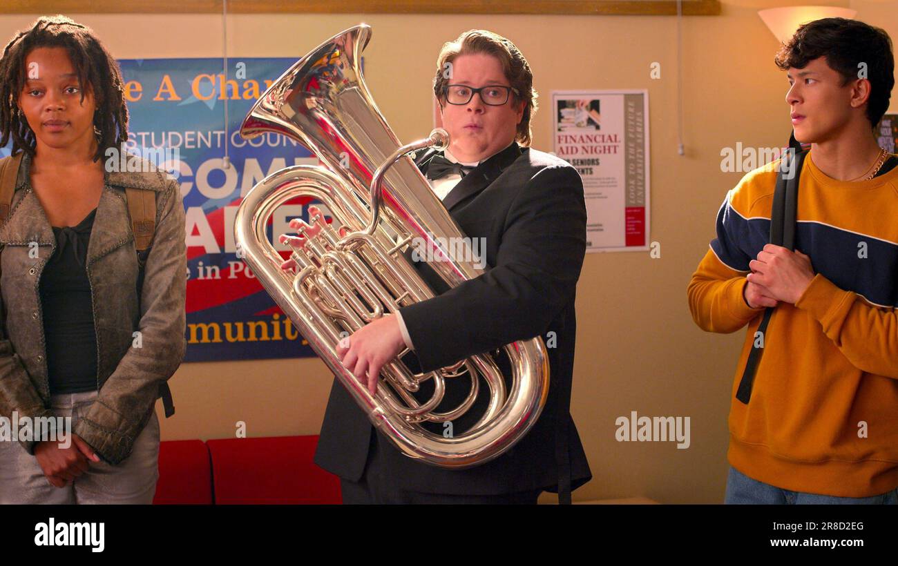 NEVER HAVE I EVER, Jack Seavor McDonald (center), &lsquo;&mldr;lost my virginity