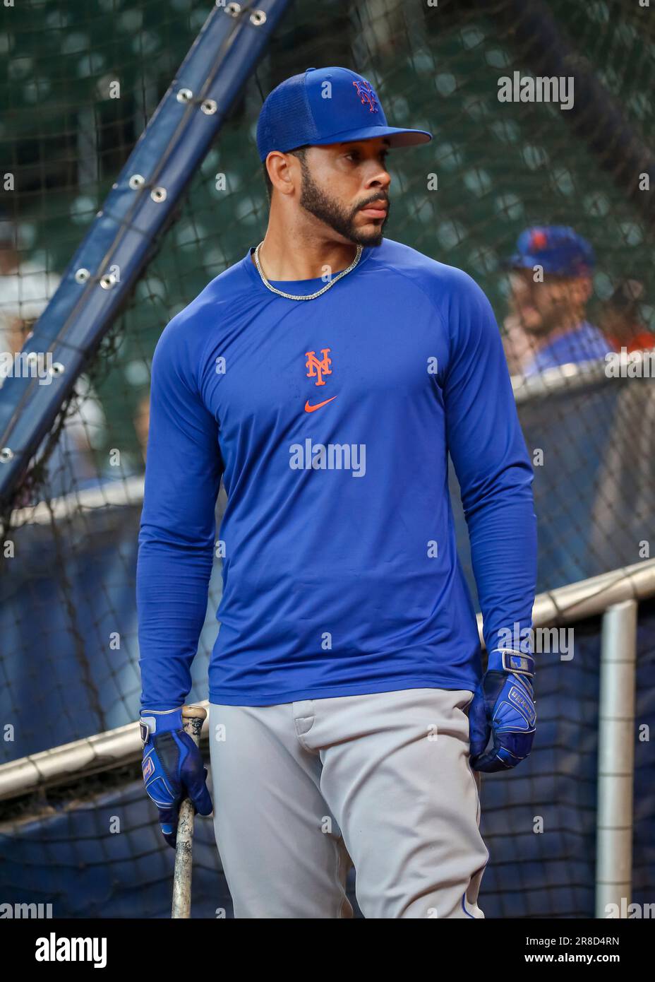 HOUSTON, TX - JUNE 19: New York Mets left fielder Tommy Pham (28) waits for  his turn in the batting cage during the MLB game between the New York Mets  and Houston
