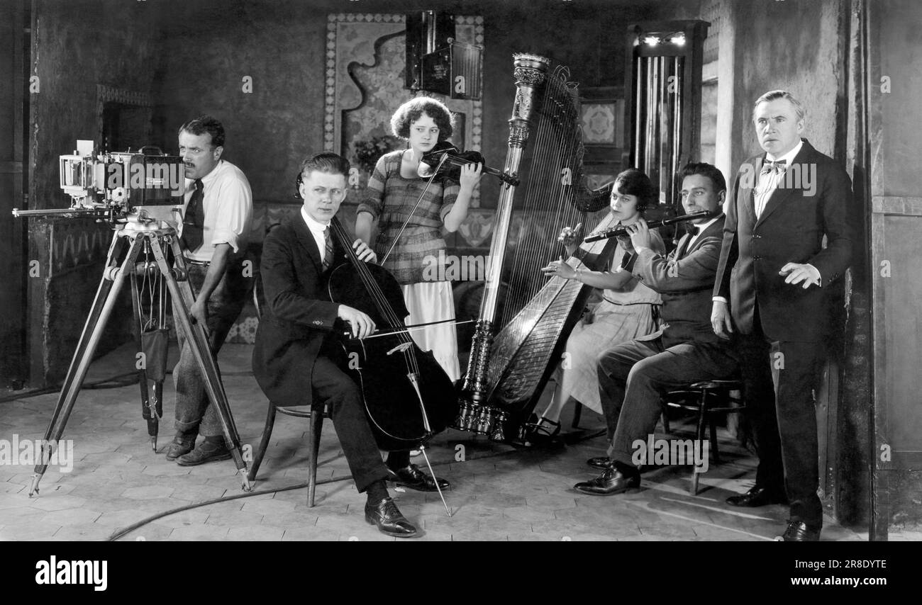 Hollywood, California:   1924 A music production scene in the filming of the silent Universal film, 'Omar Khayyam' Stock Photo