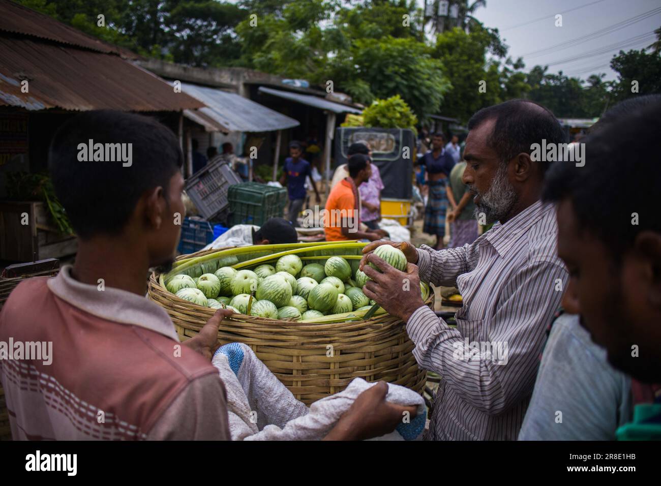 Wholesale Vegetables Market at Churamonkati, Jashore, Bangladesh Stock Photo