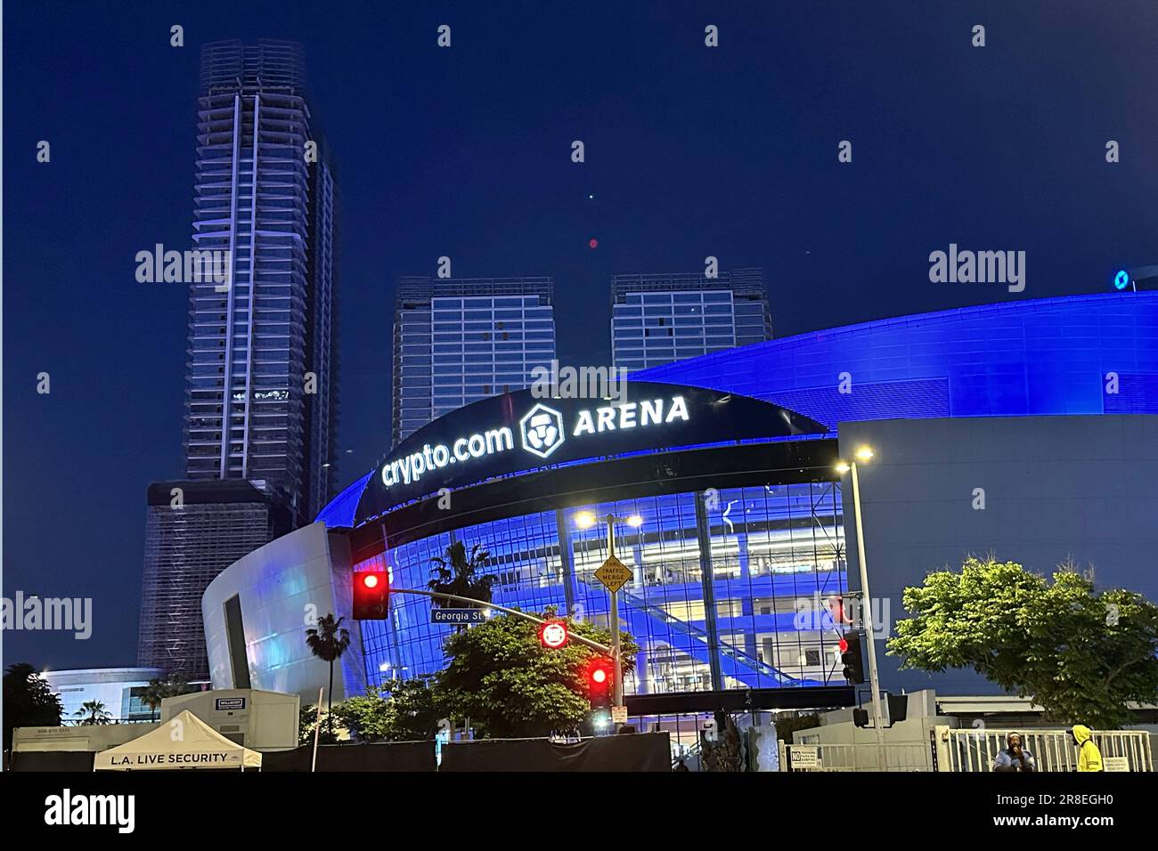 A general overall view of the Crypto.com Arena and downtown skyline,  Tuesday, June 20, 2023, in Los Angeles. (Kirby Lee via AP Stock Photo -  Alamy