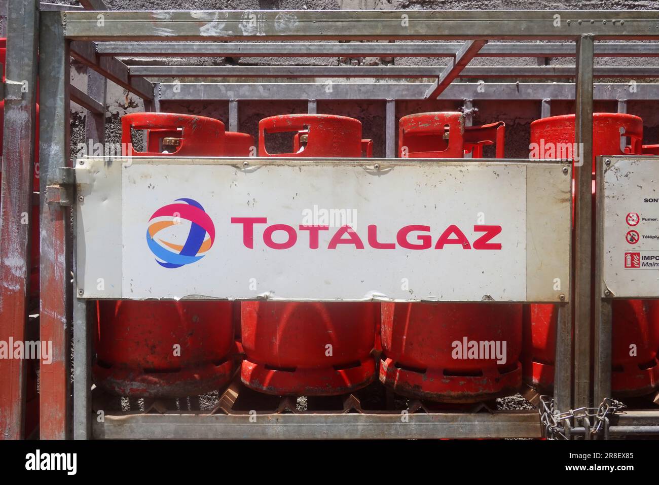 Totalgaz logo hires stock photography and images Alamy