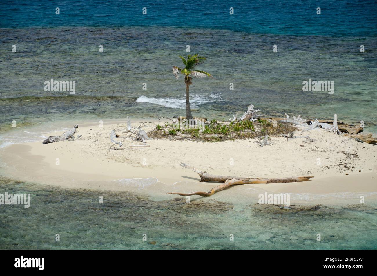 Small Tropical island in the Caribbean sea, San Blas, Panama - stock photo Stock Photo