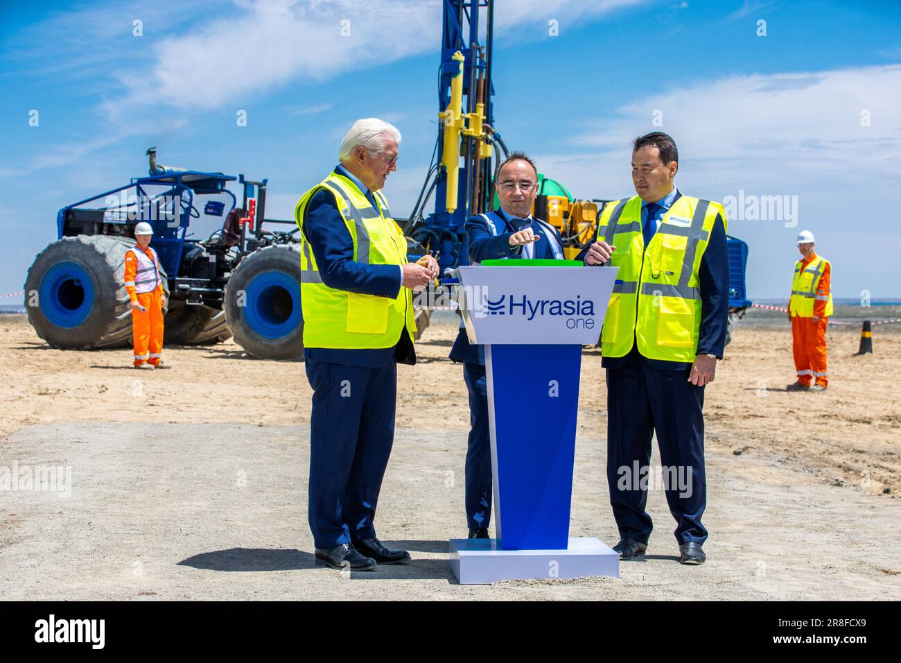 21 June 2023, Kazakhstan, Aktau: German President Frank-Walter ...