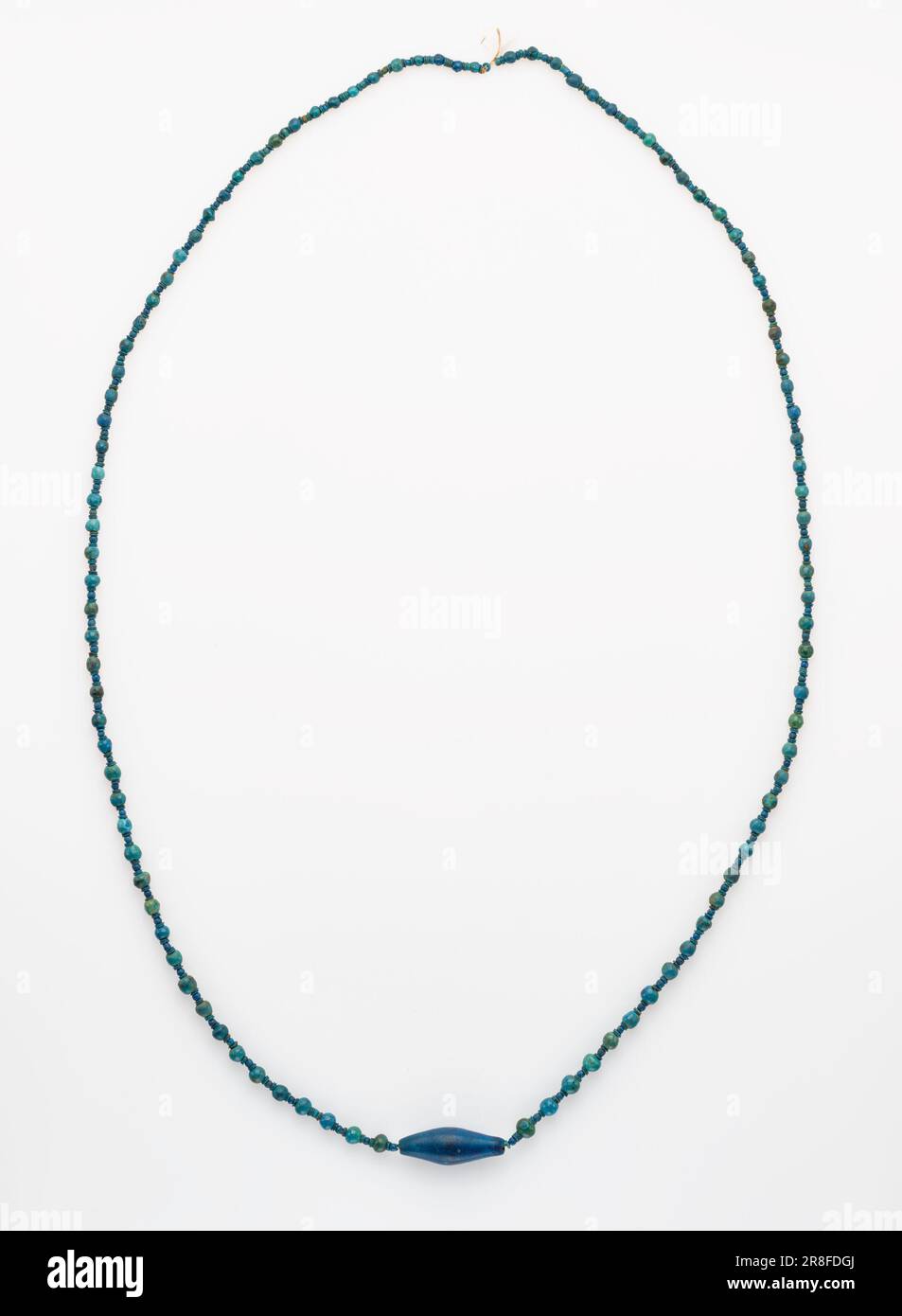 500 necklace hi-res stock photography and images - Alamy