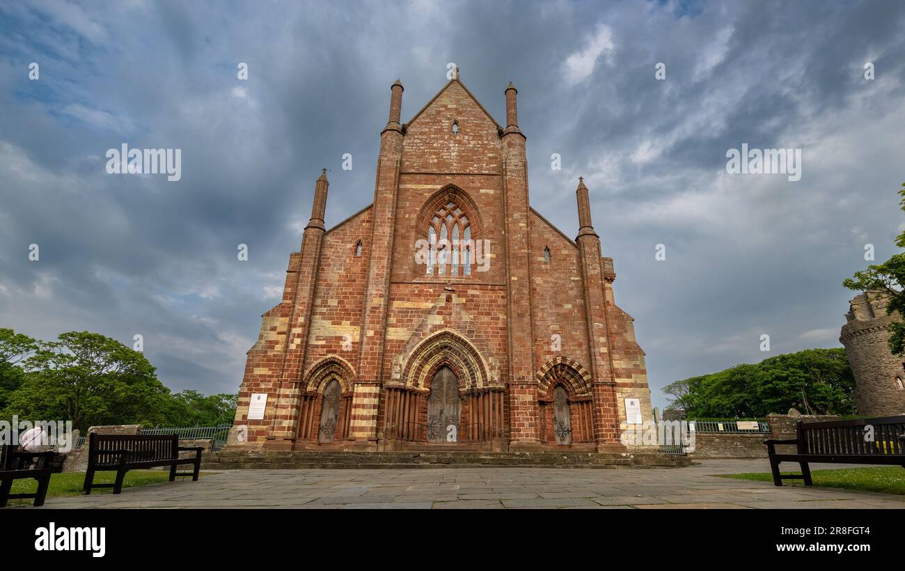 Exterior of St Magnus Cathedral on a sunny summers evening in Kirkwall, Orkney, UK. Stock Photo